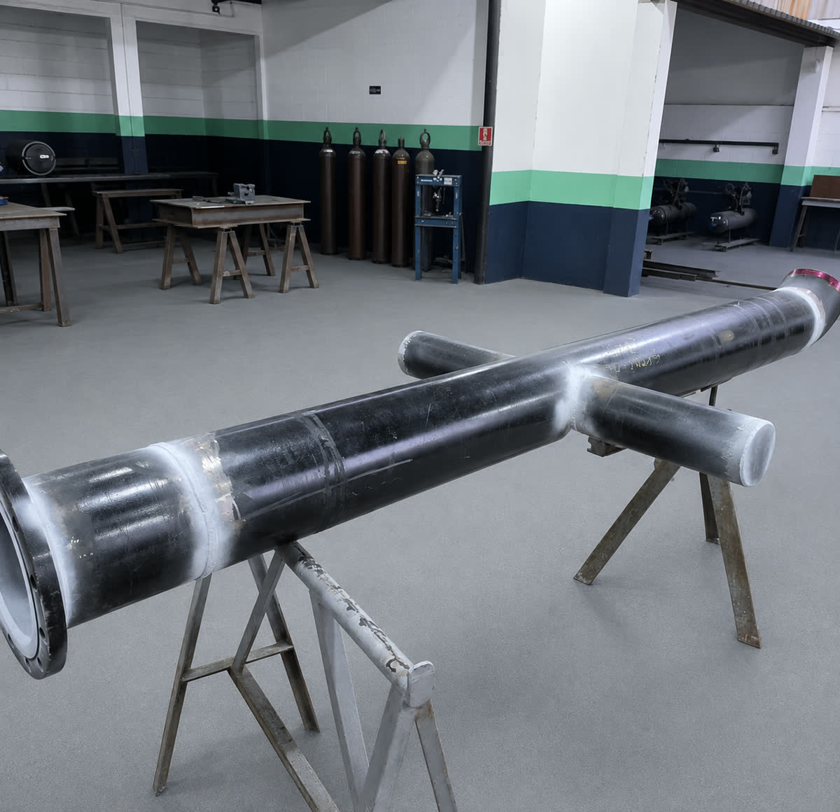 Linha de processo montada em cavaletes, XSE Solutions